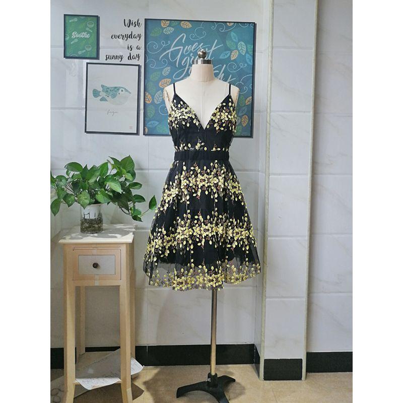 

Платье в европейском и американском стиле с цветочным V-образным вырезом, сетчатое платье на бретелях-спагетти, летнее платье Black M