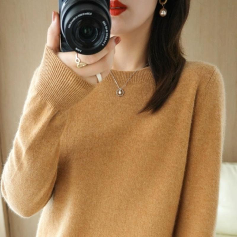 Autumn and Winter Round Neck Wool Knitted Sweater Base Sweater Loose Inner Layer Wool Women's Wool Top Fashionable and Versatile