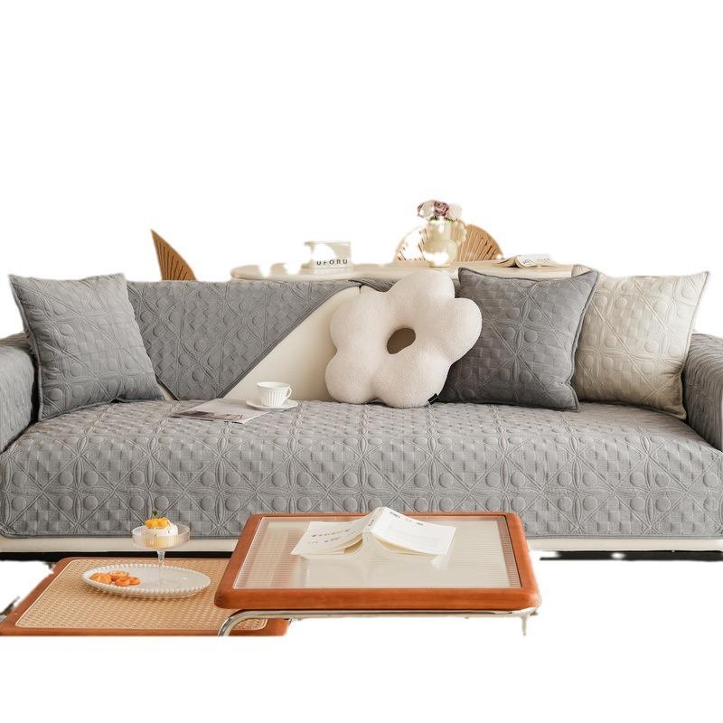 Однотонная плюшевая подушка для дивана — фото 5