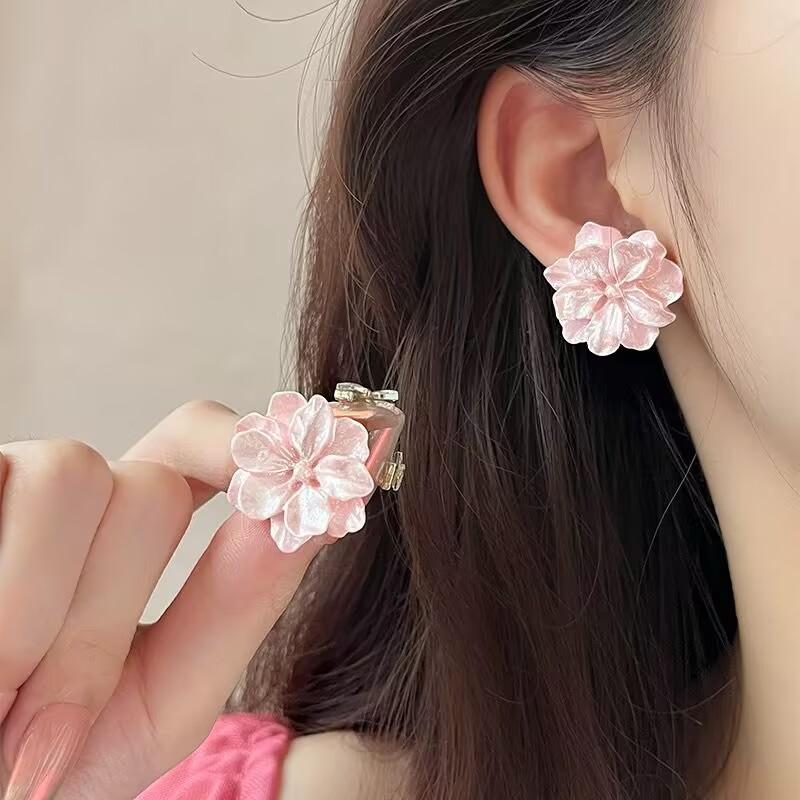 

Chic pink flower stud earrings for women light color sweet floral earing acrylic petals ear accessories