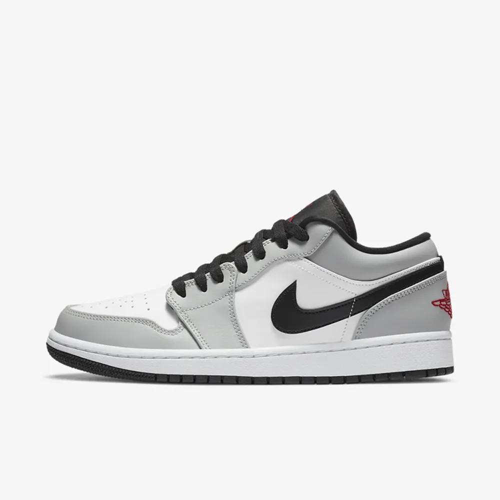 Jordan 1 Low Light Smoke Grey 553558-030