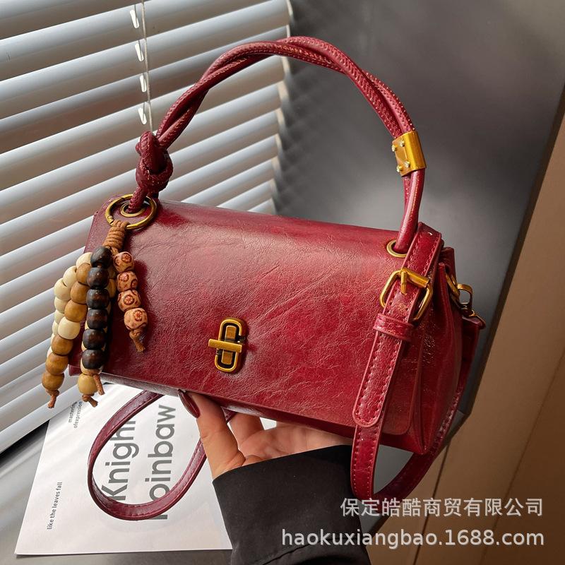 Premium niche bag women's retro 2025 new autumn and winter versatile messenger bag Korean version ins portable small square bag