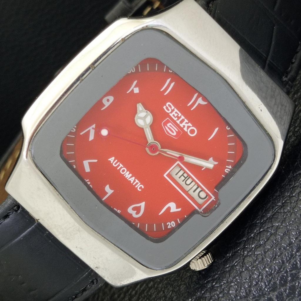 Seiko 5 AUTOMATIC VINTAGE 7S26A JAPAN MENS ARABIC RED COLOR DIAL WATCH A702458-5 R124-a702458