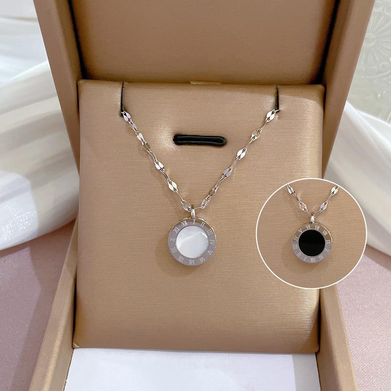 Fashion Retro Women's Necklace Temperament Micro Diamond Necklace Exquisite Collar Chain Accessories