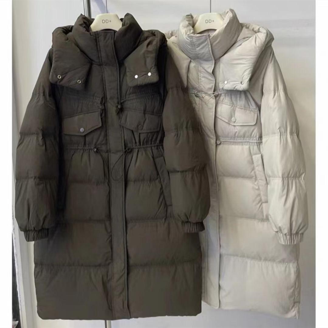 Женская зимняя осенняя куртка-пуховик с воротником-стойкой и капюшоном — фото 9