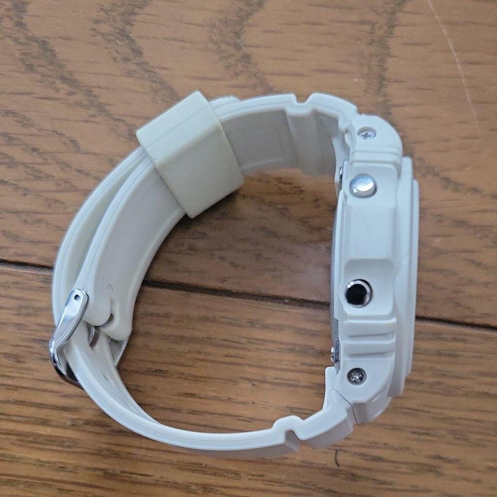 Used CASIO BABY-G BGD-570 Digital Watch White