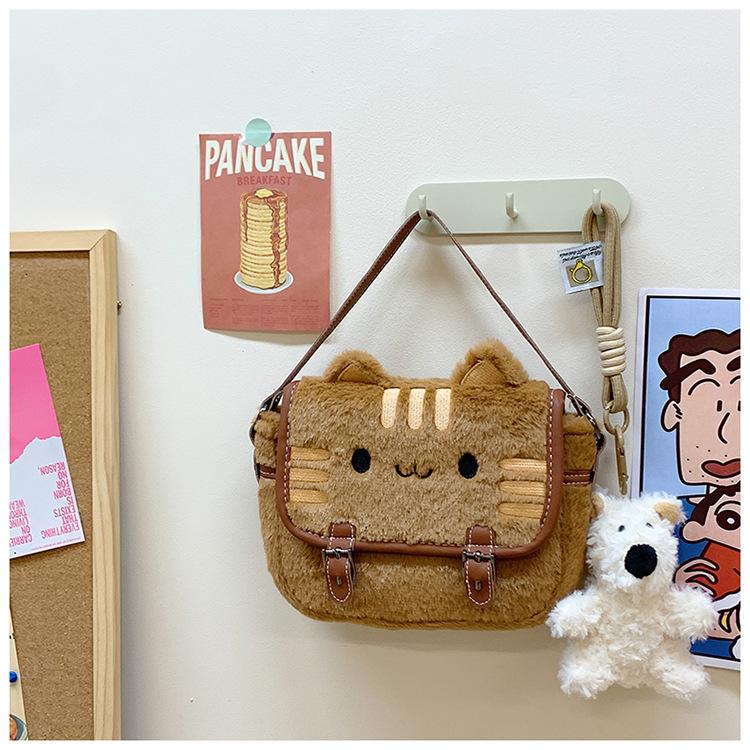 

Милая плюшевая сумка-клатч с котиком для женщин, новая коллекция 2025 года, мультяшная пушистая кукла высокой ценности коричневый