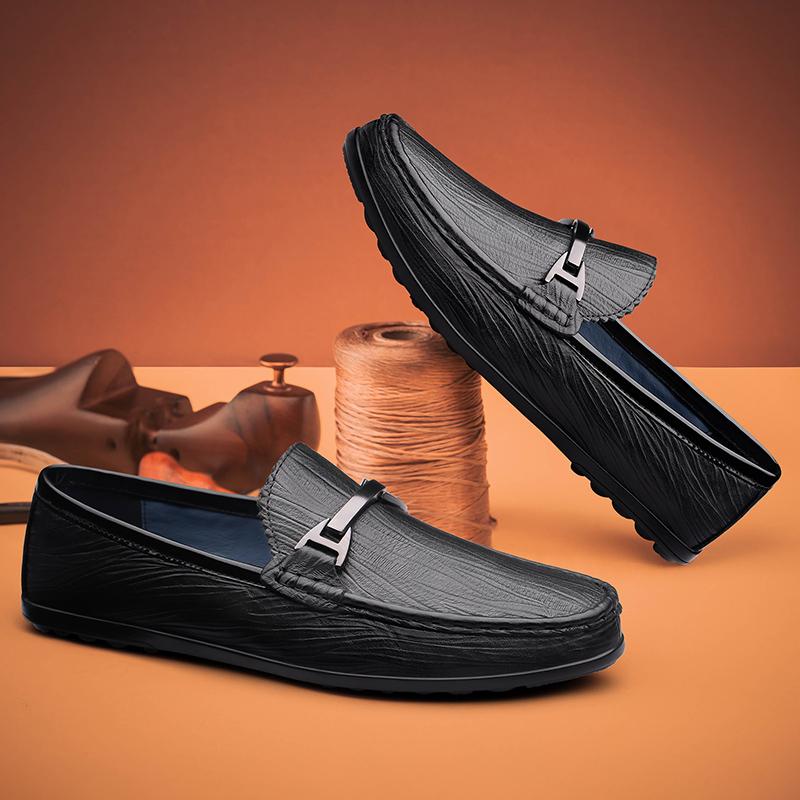 Fashion New Business Leather Shoes Leather Loafers Men Wear Metal Buckle Luxury Brand Moccasin Comfortable and Lightweight Driving Shoes