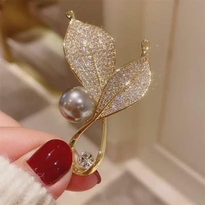 2024 Exquisite High-End Rosmarinperlenbrosche - Edle Anti-Bestrahlungs-Anstecknadel für Damen im dezenten Duft-Stil