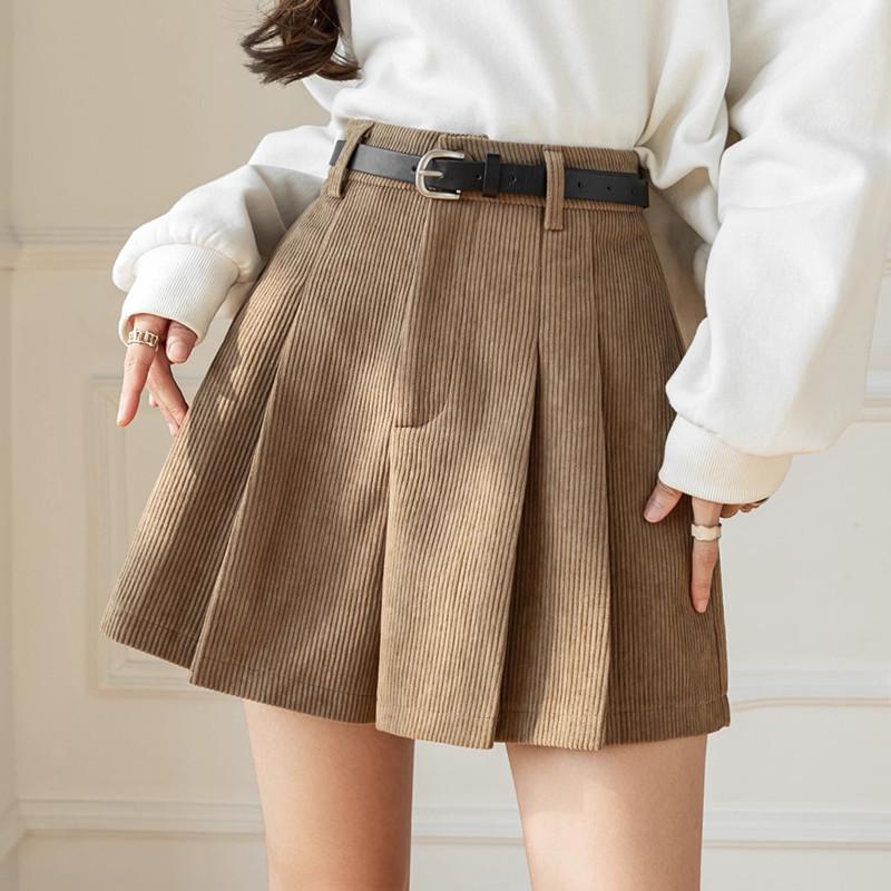 Khaki Corduroy High-Waisted Pleated Wide-Leg Shorts for Women - Autumn/Winter 2026 Collection S