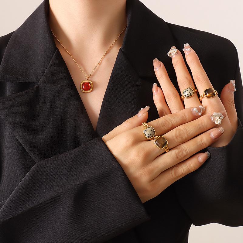 Colier cu Pandantiv Pătrat din Piatră Naturală de Cristal Stilat, Cercei, Accesorii Set Bijuterii din Oțel Titan Placat cu Aur