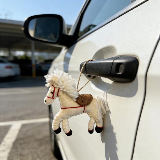 Vintage Handgjord Filt Häst Prydnad Kinesiska Nyåret Ull Djur Berlock för Träd Hem Bil Ryggsäck Dekor