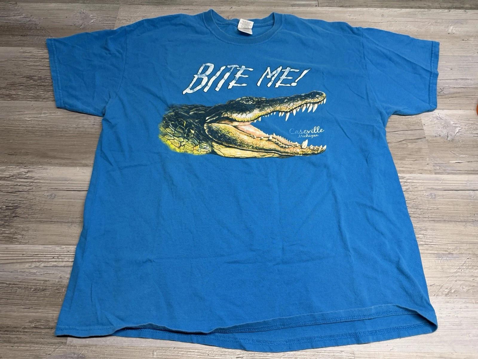Vintage Alligator Bite Me T-Shirt Caseville Michigan Faded Graphic Tee Size XL S