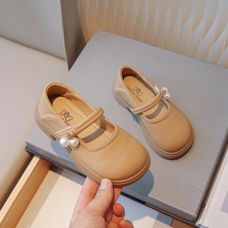 Girls' Princess Shoes Summer Lightweight Breathable Baby Leather Shoes with Small Pearl Pendant Mary Jane Flats Girls' Shoes