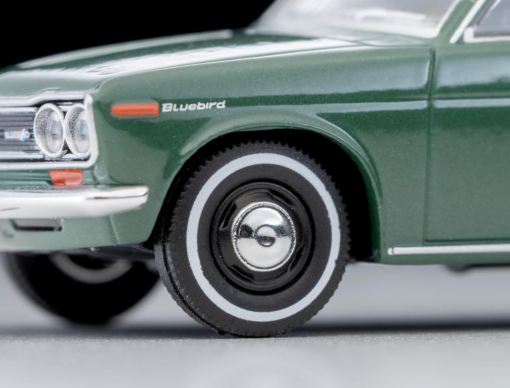 TOMYTEC Tomica Limited Vintage Datsun Bluebird Sedan 1400 Standard Green 1970 Model 339281 1/64 LV-219a 2-Door (Finished Product)