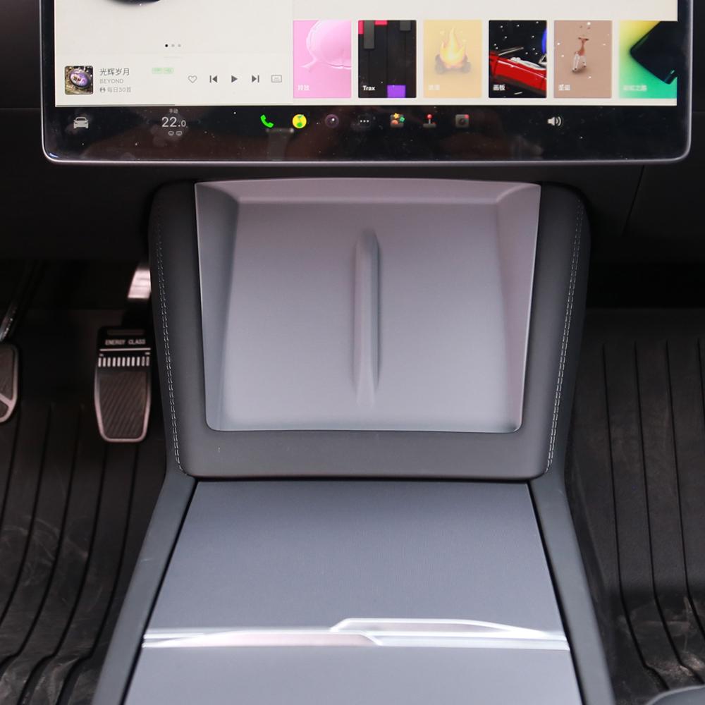 Wireless Charging Pad For Tesla Model 3 Highland 2024 Model Y Juniper 2025 Center Console Mat Accessories Silicone Phone Mount