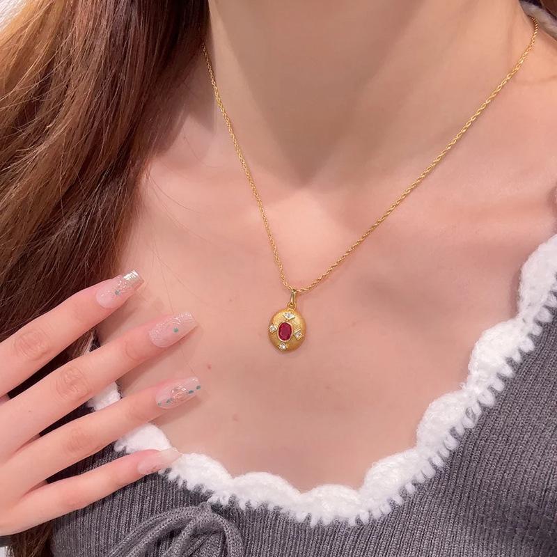 Classic charm trend light luxury wire drawing ruby collar chain design inlay diamonds oval necklace fashion red pendant
