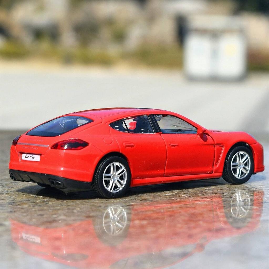 Porsche Panamera Turbo Coupé Simulation Diecast & Spielzeugfahrzeuge Rückzugauto RMZ city 1:36 Geschenke aus Legierungsmodellen für Kinder