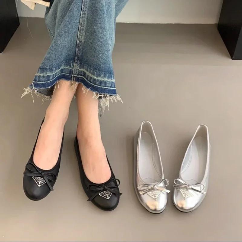 Mode 2024 triangelrosett platta ballerinaskor dam mild vind bekväma rund tå grunda pendlarskor är mångsidiga