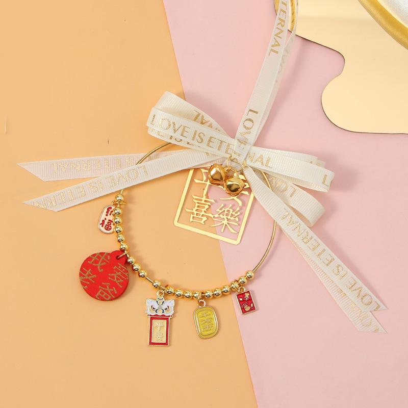 

TikTok-Inspired New Year Car Pendant: Handmade Decorative Ornament for Peace & Joy Finished Product