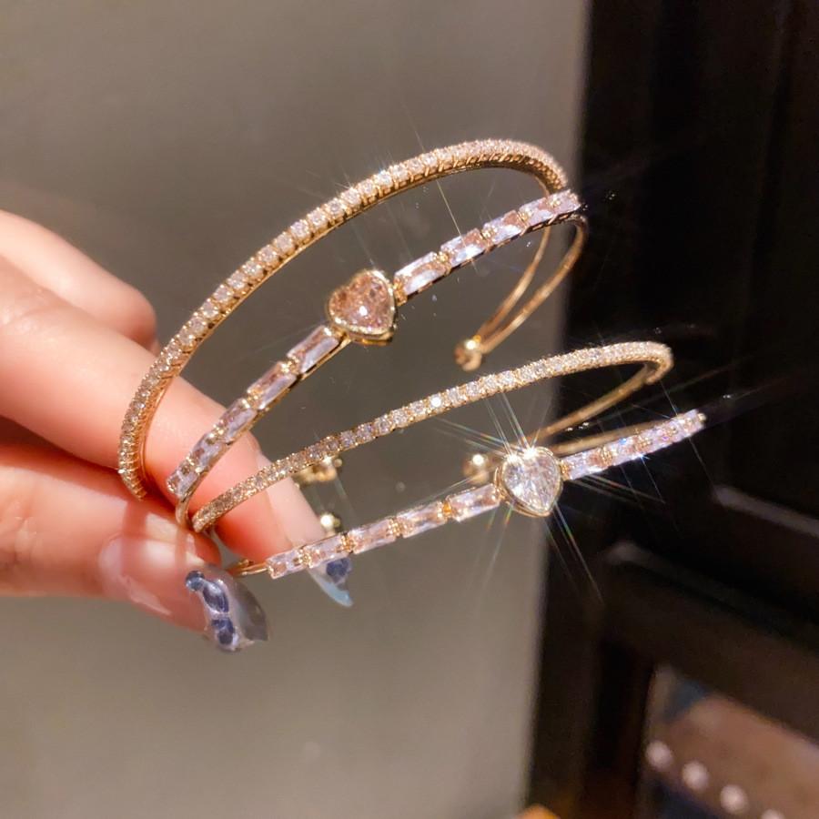 Heartshaped Jewelry Bracelet With Cubic Zirconia For Fashionable Women