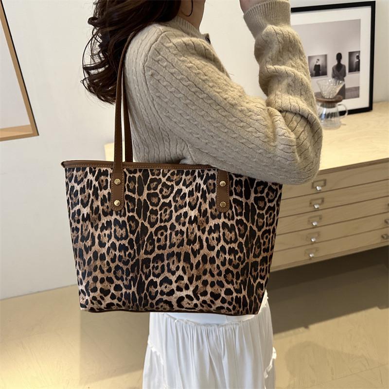 Stylish Large Capacity Khaki Brown Tote Bag With Unique Street Style For Daily Use