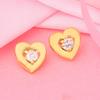Herzförmige Ohrstecker mit Werbestein