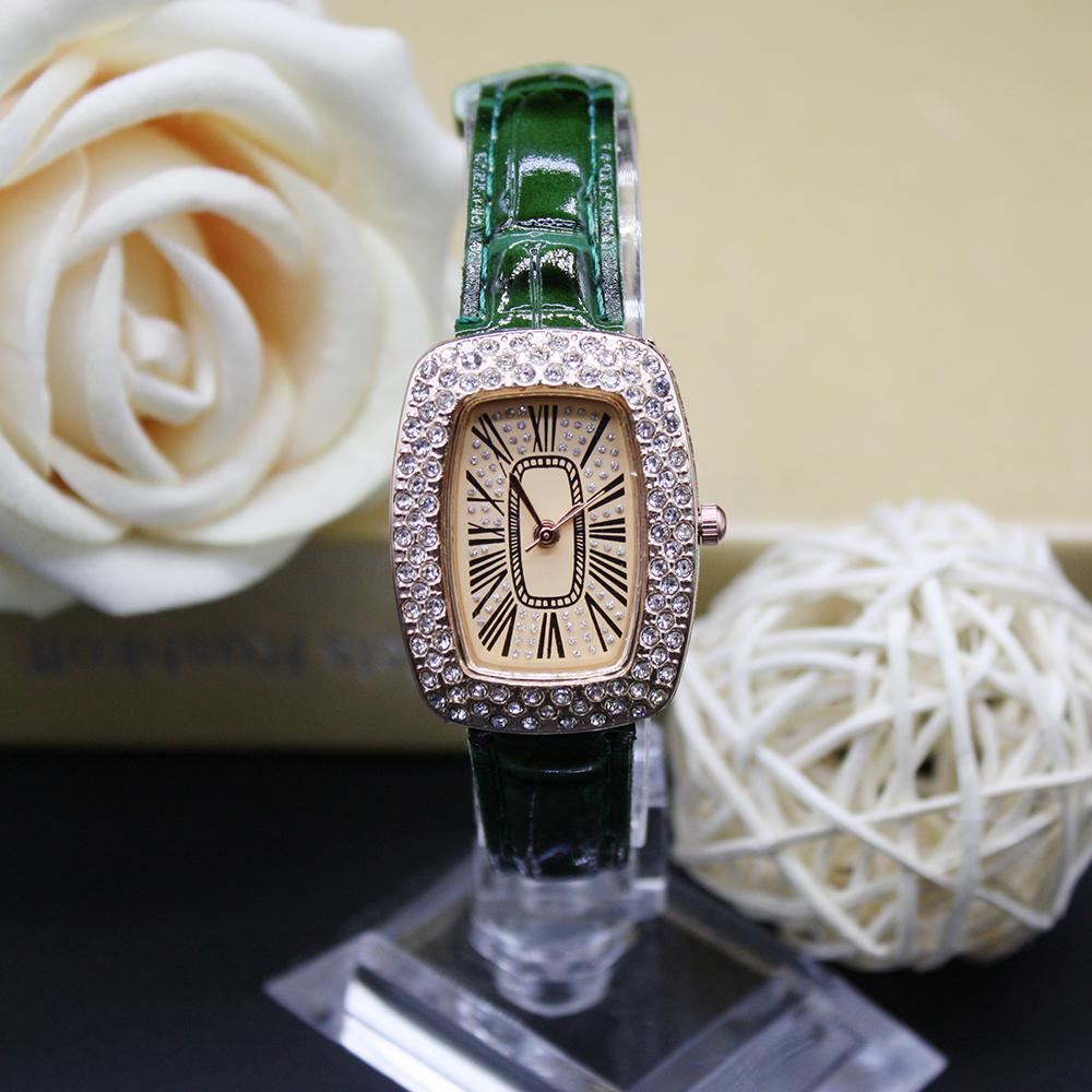 2-teiliges Set Damen Casual Sportuhr Geldbörsen Mode Exquisite Leder Retro Armband Modische Uhr für Teenager Bewegung