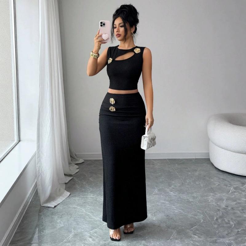 Women Solid Metal Hollow Textured Sleeveless Top Hip Wrap Long Skirt Two Piece Set