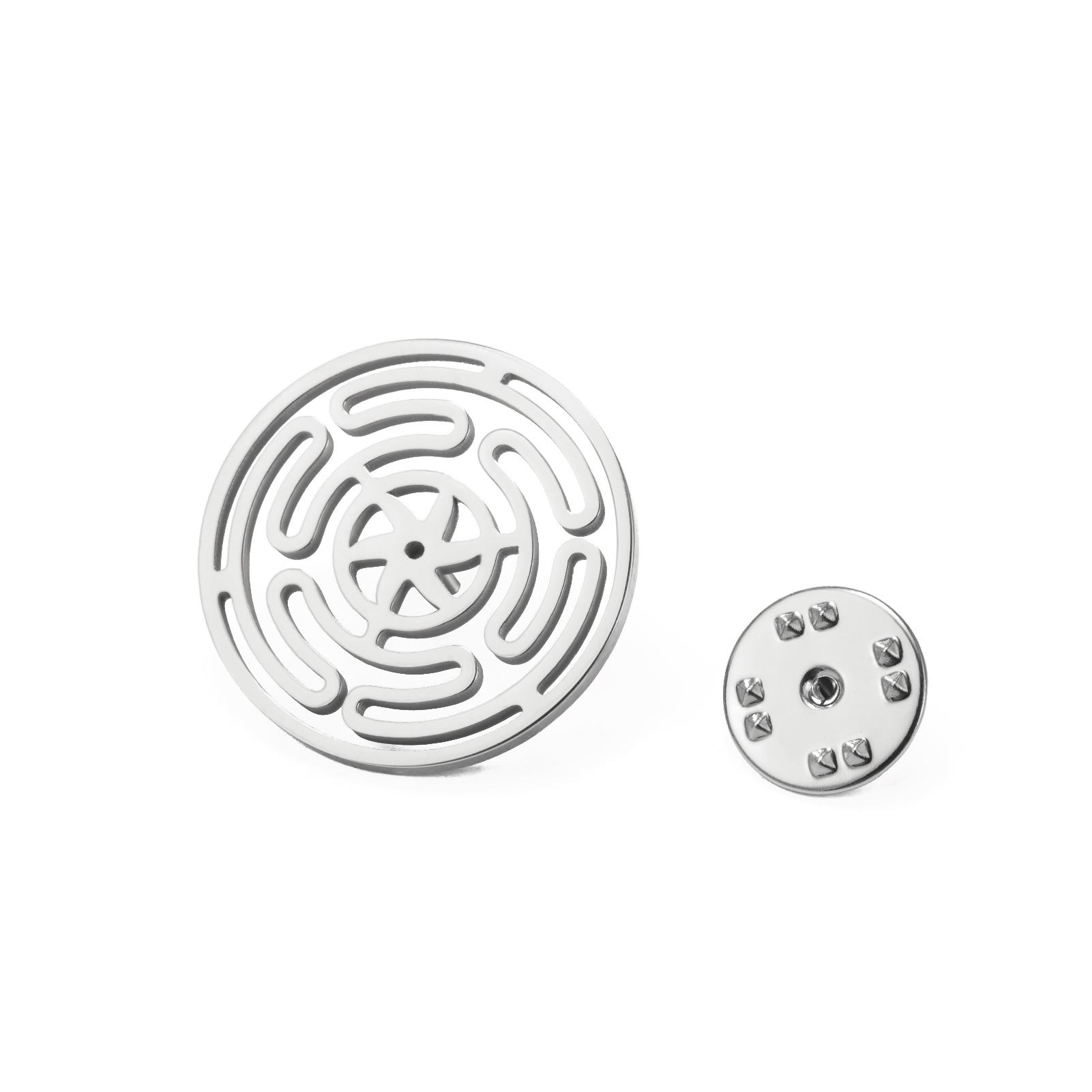 LIKGREAT Hecate Wheel Brooch Hekate Magic Stainless Steel Pin Wiccan Occult Symbol Triple Goddess Pagan Jewelry Wholesale