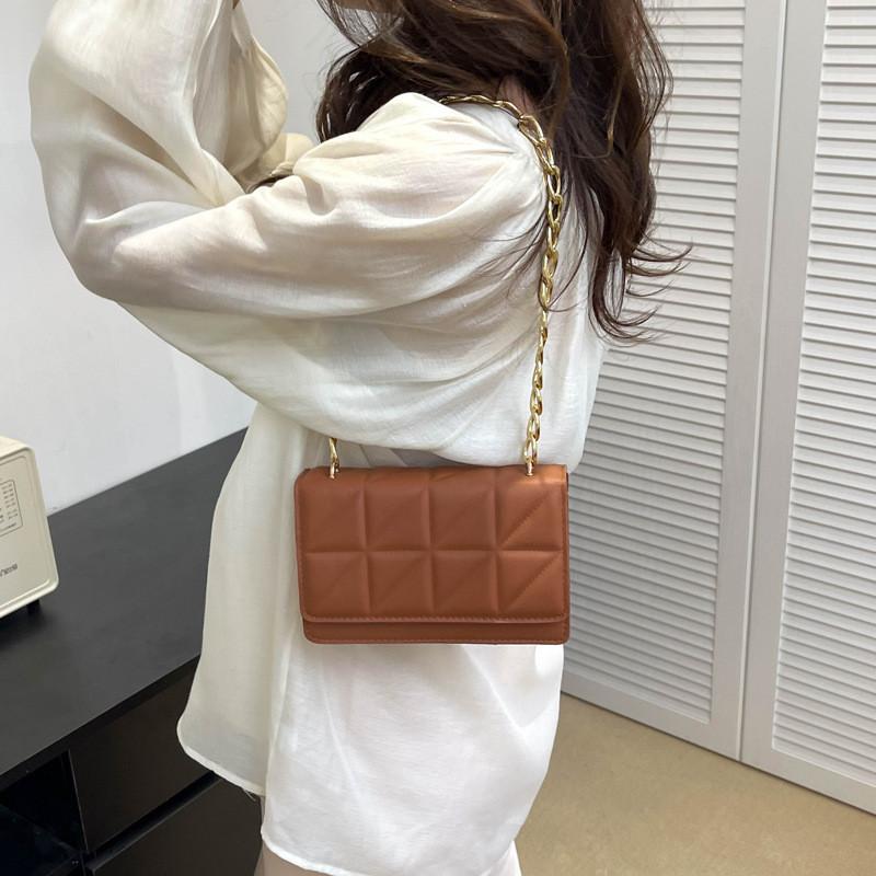 Stylish Women's Pu Quilted Chain Shoulder Bag In Chic Candy Colors Compact Urban Design
