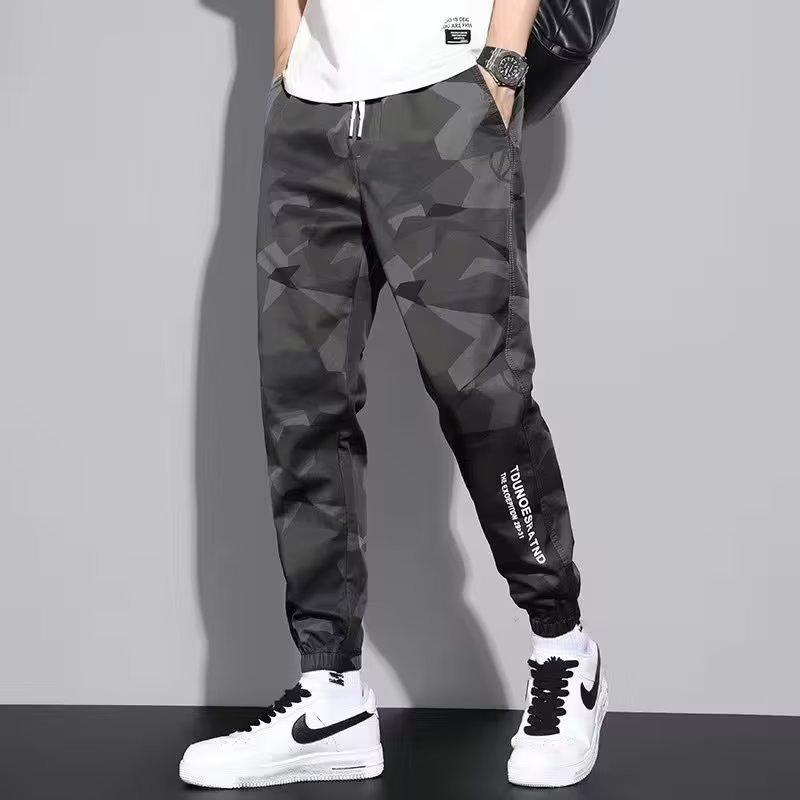 Sommer Herren Sporthose, Cropped Hose, Camouflage-Design, Nische Locker und Vielseitig Freizeithose