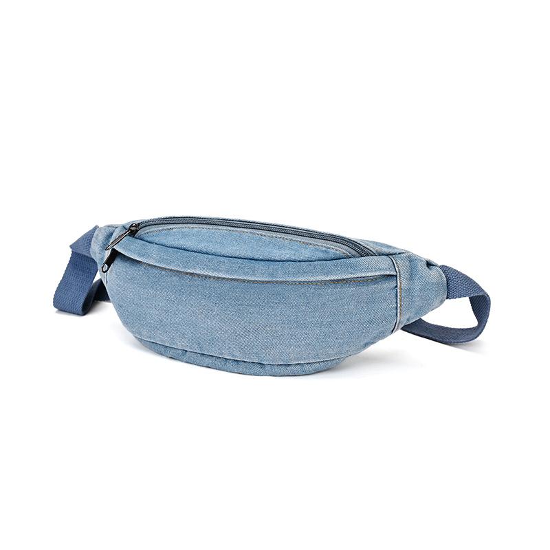 Sac bandoulière en jean pour femme Sac banane bandoulière Sac de poitrine décontracté en forme de demi-lune Sac de taille en jean bleu avec sangle réglable pour le voyage