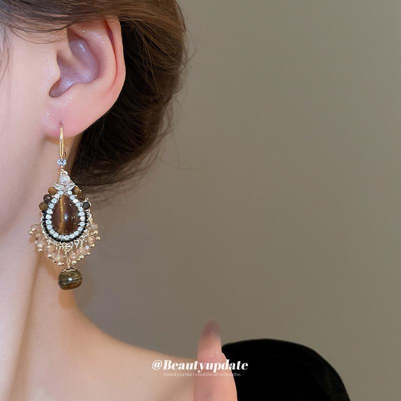 "Maillard Tiger Eye Stone Tassel Earrings: Retro French Palace Style for Women"
