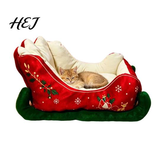 Holiday Pet Furniture Christmas Sleigh Shaped Bed, Cozy Cat Dog Sofa Anti?Slip Base Portable Bed Soft Cushion, Washable Sleeping for Small