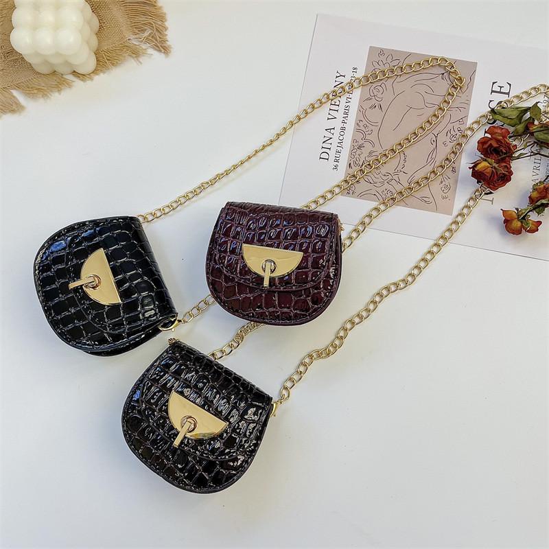 Stylish Mini Leopard Print Crossbody Bag For Girls With Chic Chain Strap And Trendy Design