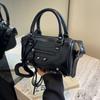 Locomotive Women'S Niche Fashion Rivets Portable Pillow Bag Wide Shoulder Strap Single Shoulder Messenger Bag