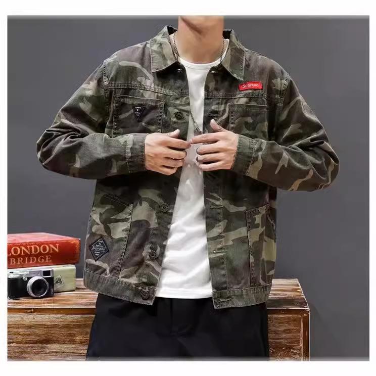 Trendy kamuflasje bomberjakke for menn: Lett, Funksjonell, Denim, Vår/Høst Stil