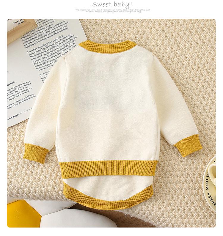 Handbesticktes Baby-Mädchen Strick-Latzhosen- und Jacken-Set für Herbst/Winter