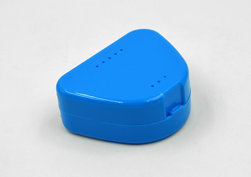 

Orthodontic Retainer and Denture Storage Box 6.5*7.5*3.0CM