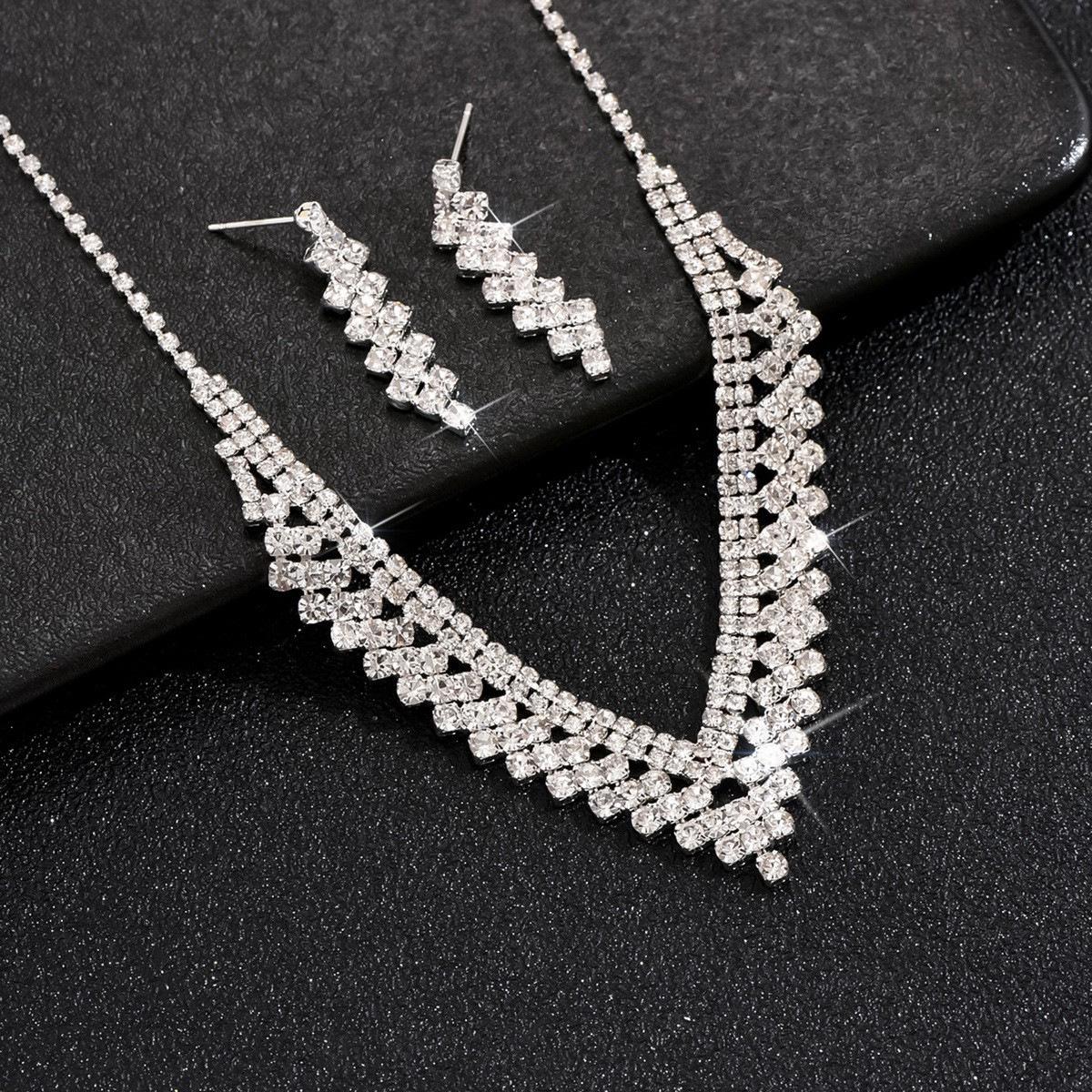European Full Diamond Clavicle Necklace Set: Light Luxury Bridal  Banquet Rhinestone Jewelry for Women.