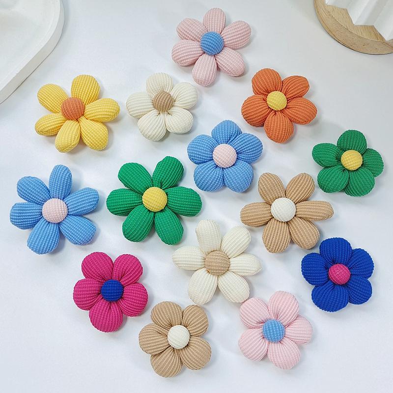 Cute Creative Knitted Cotton Filled Flower Brooch Badge Pins For Bag Backpacks Coat Brooch Decoration Accessories Couple Gift