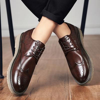Sapatos casuais de couro masculinos, novos, estilo britânico, Oxford com cadarço, sola grossa clássica, sapatos sociais masculinos, primavera de 2024