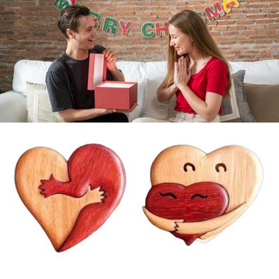 Valentine's Day Wood Heart Pocket Hug Mini Hugging Hearts Keepsake Token with Card Romantic Gift for Couples Family Friends Lovers