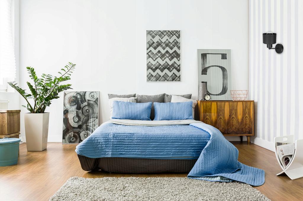 UNIQUE WALL LAMP ELEGANT METAL SHADE