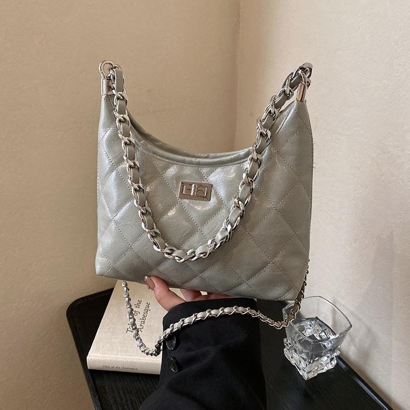 Retro diamond chain bucket bag women's new commuter trendy versatile underarm bag shoulder messenger bag