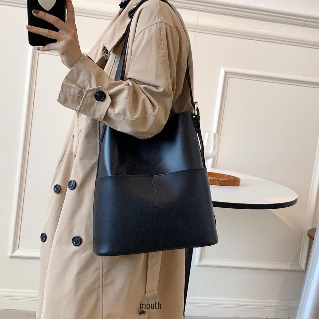 Large Capacity Women's Shoulder & Messenger Bags