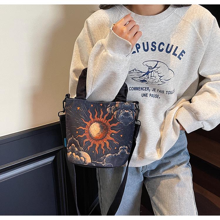 Plátěná taška s potiskem, dámská taška, nová trendy stylová taška přes rameno, taška přes rameno s kreslenou ilustrací, kbelík