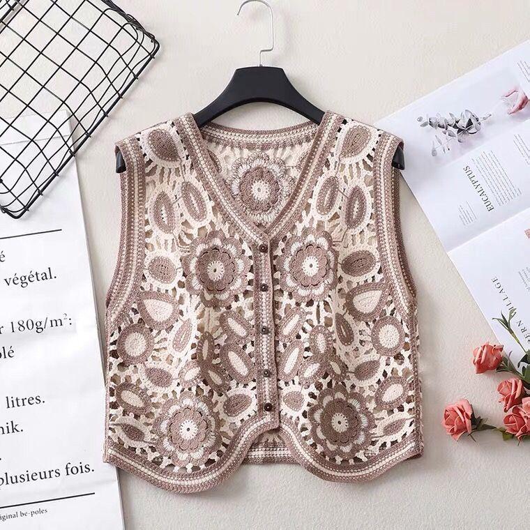 

Women s Color-Block Crocheted Hollow-Out Gilet Vest Korean Style Slim-Fitting Versatile Single-Breasted Vest Top for Autumn and Winter one size