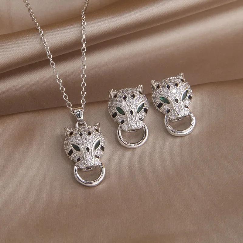 Neue Sight Luxus Zirkonia Leopard Ohrstecker für Damen Kristall Tier Anhänger Halsketten Offene Ringe Mode Schmuckset